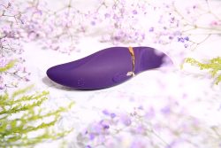 Zalo Hero Pulse Wave Massager- Імпульсно-хвильовий масажер для клітора, 14.6 см (фіолетовий) - Зображення 5