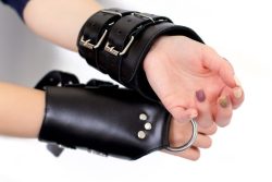 Art of Sex Kinky Hand Cuffs For Suspension манжеты для подвеса за руки из натуральной кожи - Зображення 6